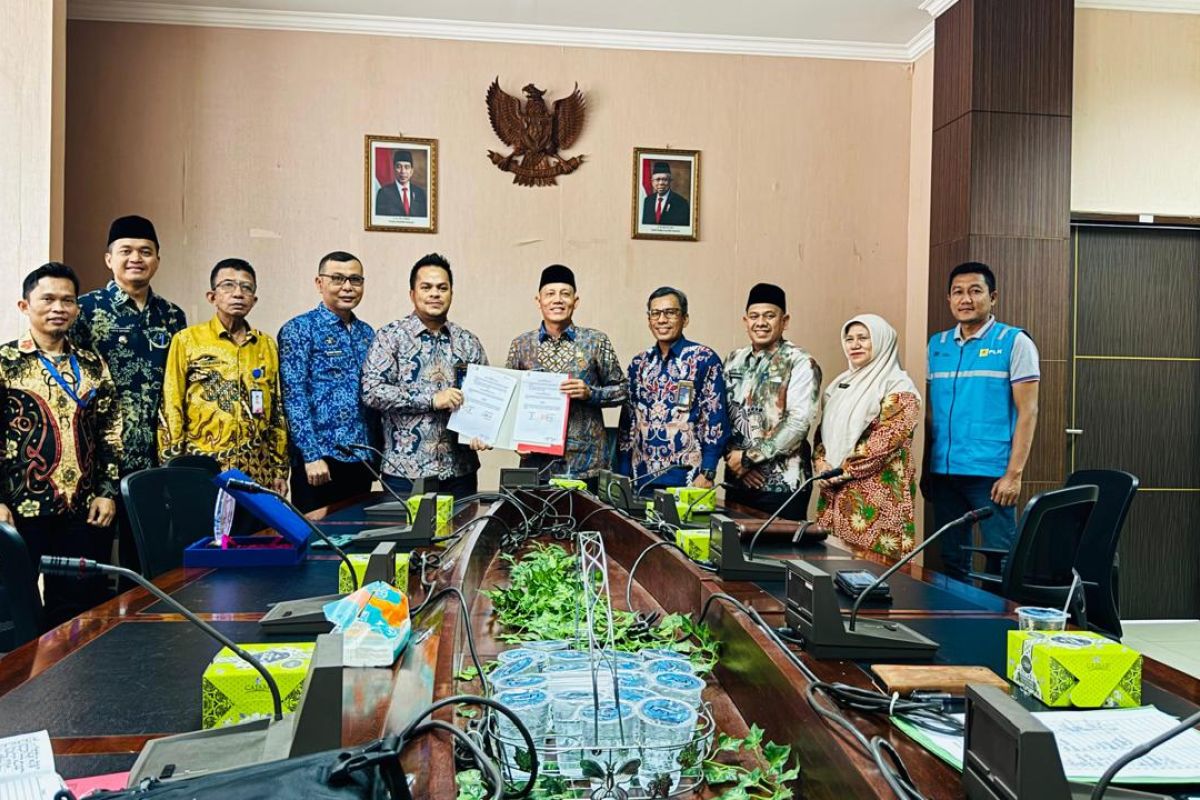 Akselerasi kendaraan bermotor listrik berbasis baterai, PLN teken MoU dengan PemkabPasaman