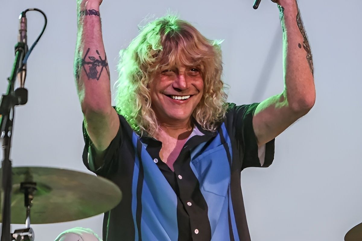 Steven Adler ex Guns N' Roses bakal tampil di serial dokumenter terbaru