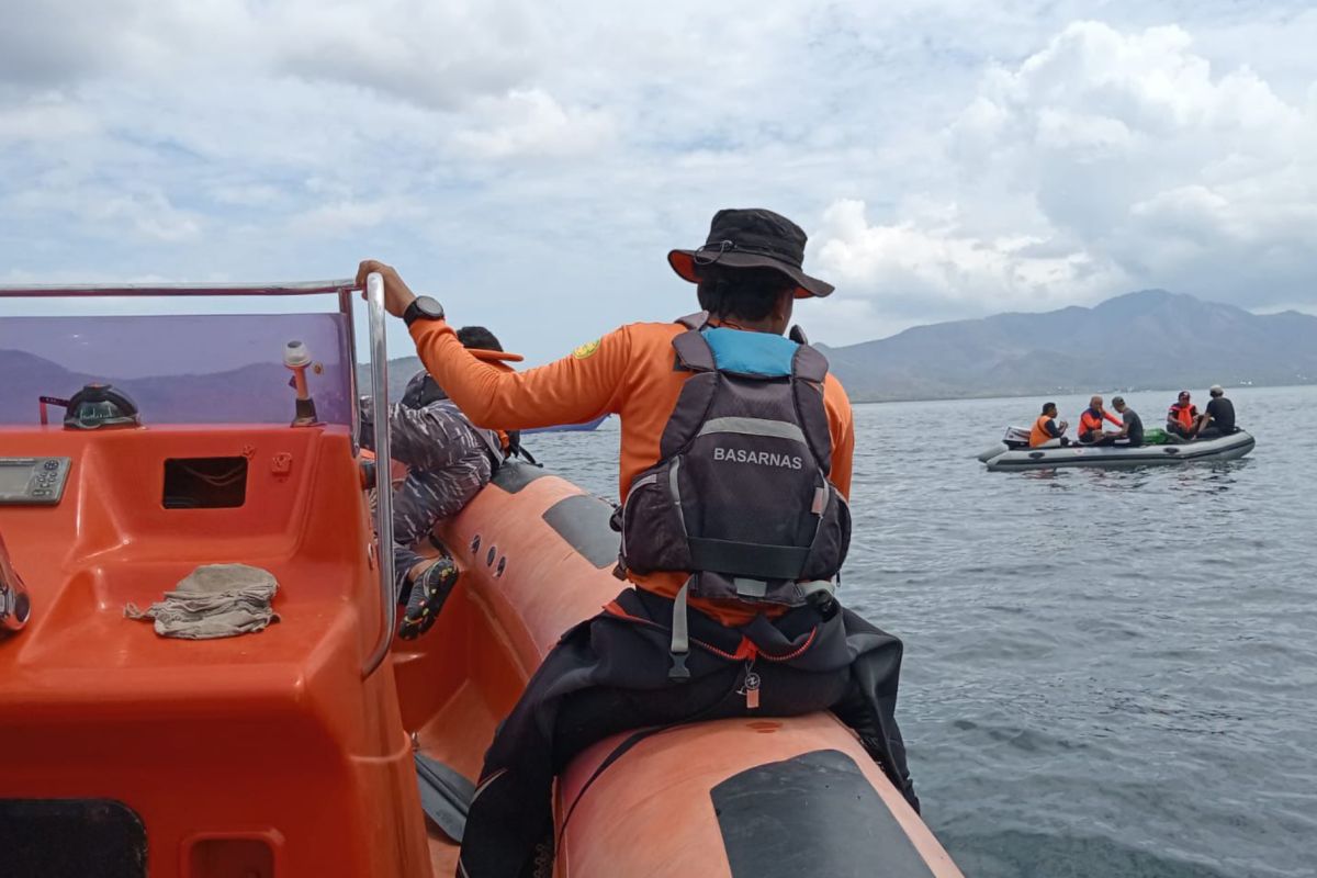 SAR cari ABK jatuh ke laut di Flores Timur