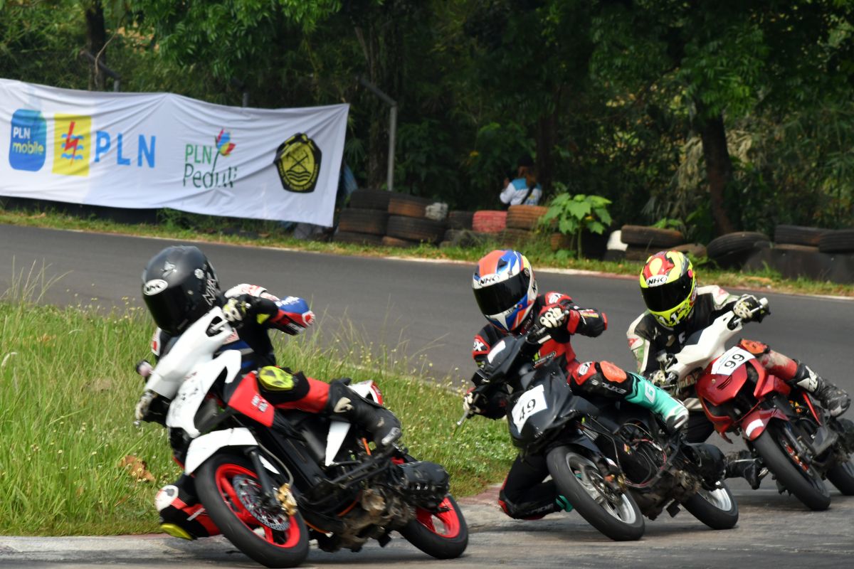 Balap motor listrik konversi pertama di dunia, PLN EV Conversion Race 2024 seri I berlangsung meriah