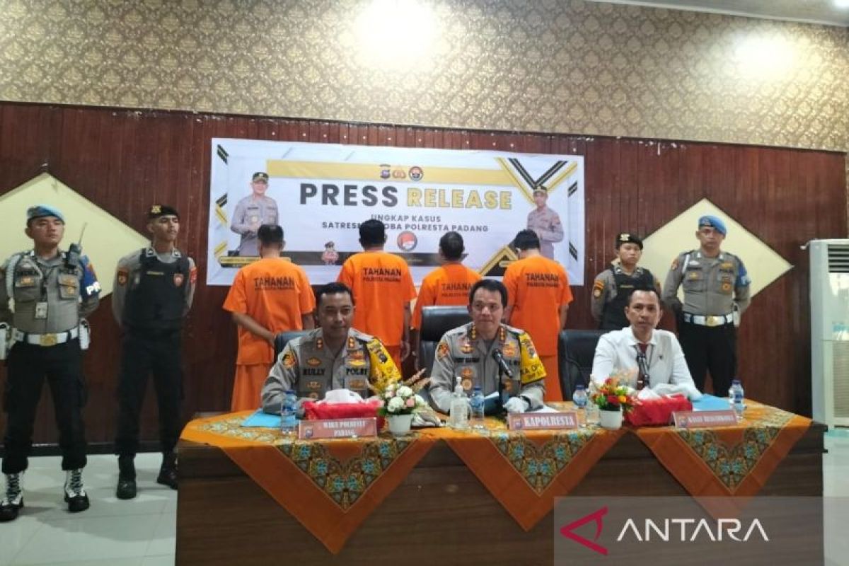 Tiga oknum DPRD Mentawai jadi tersangka narkoba (Video)