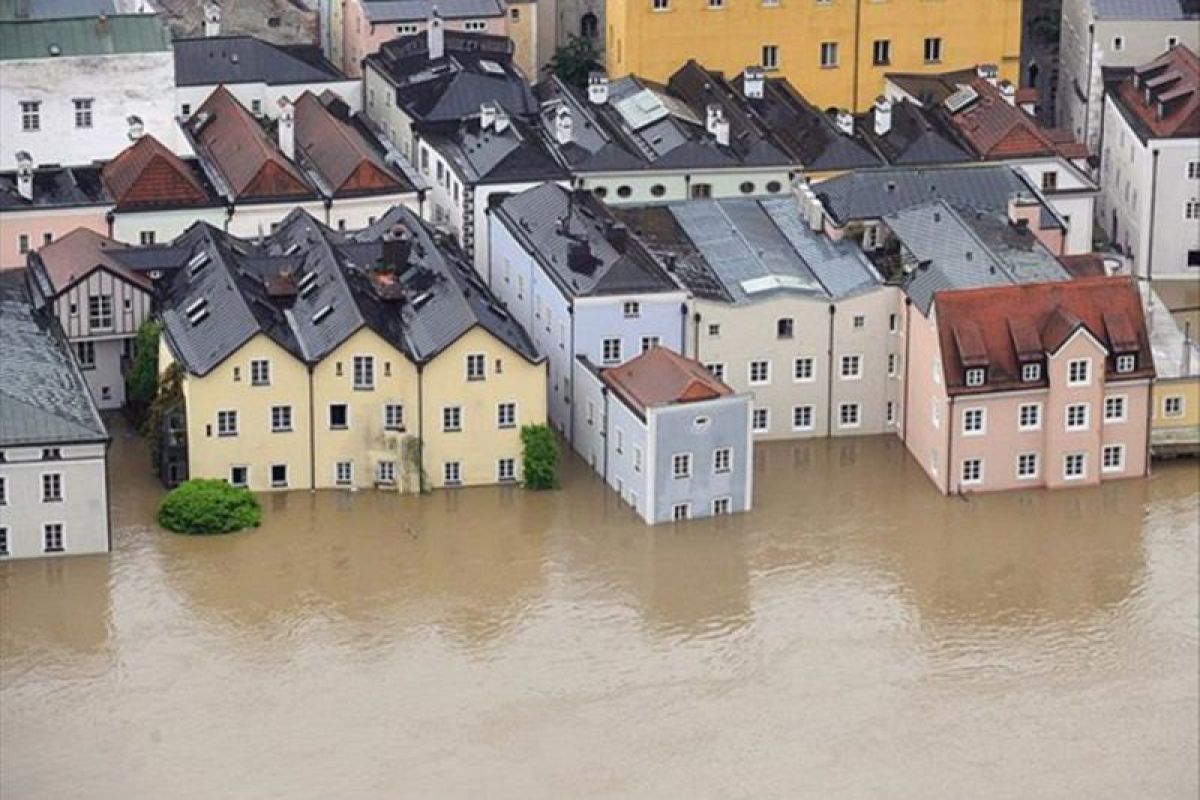 Sekitar 20.000 warga dievakuasi akibat banjir di Republik Ceko