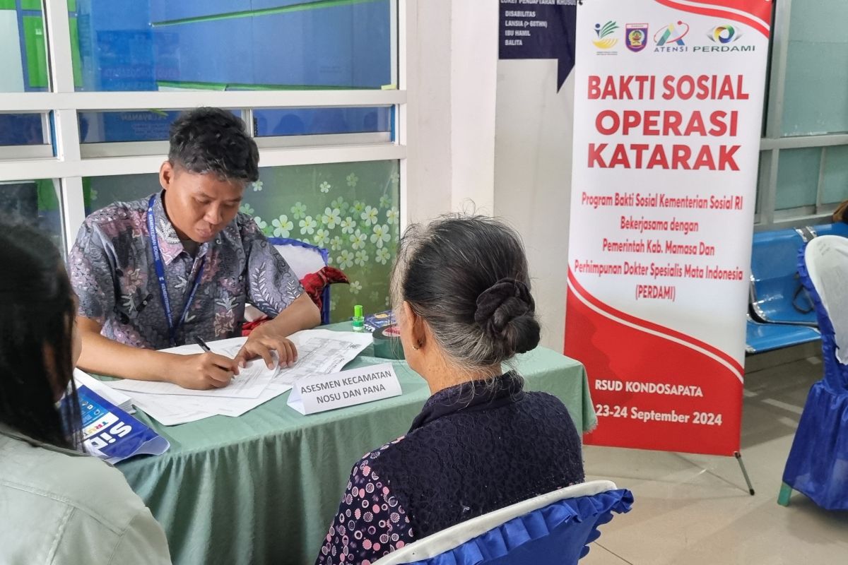 Menggapai kesembuhan penglihatan lewat operasi katarak