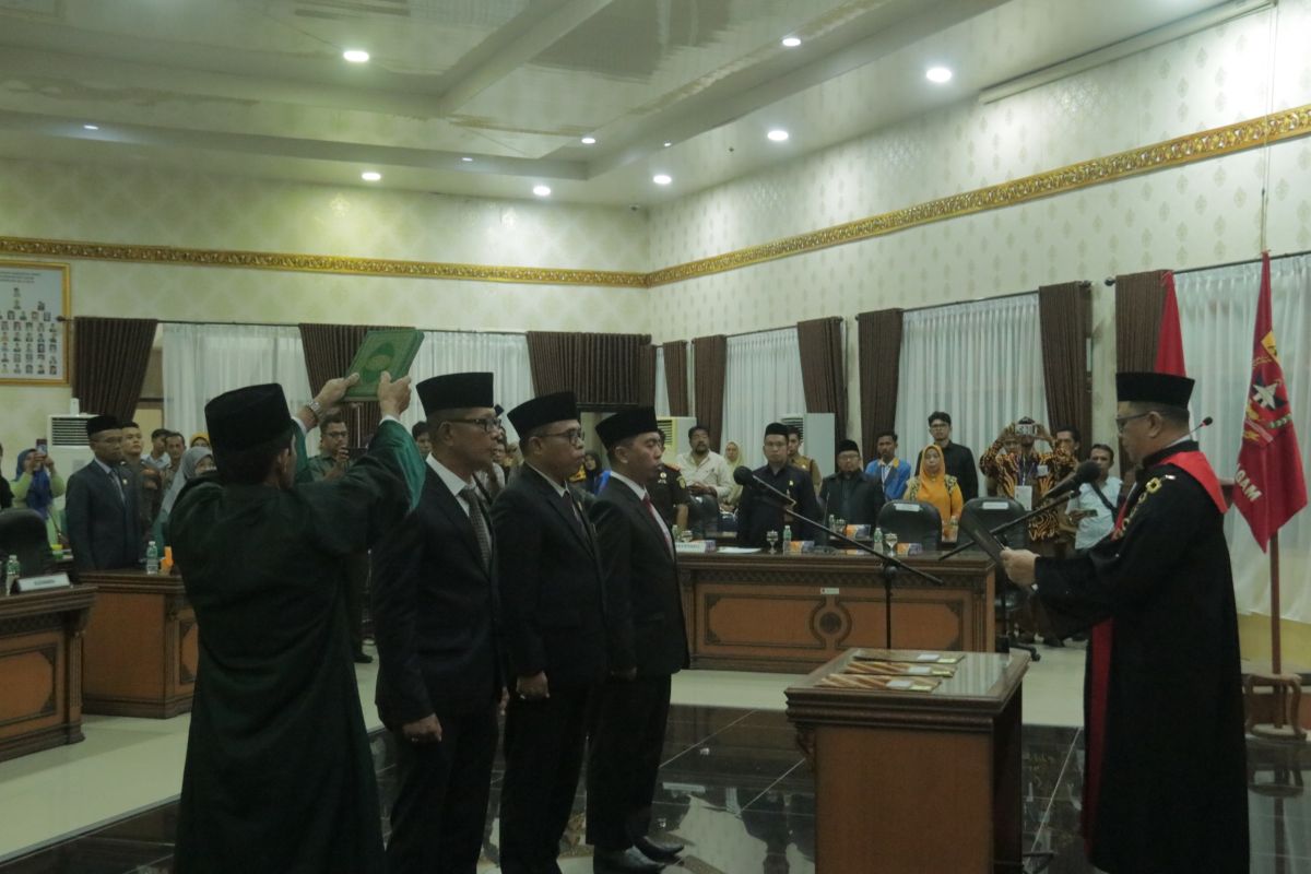 Ilham resmi dilantik jadi Ketua DPRD Agam periode 2024-2029