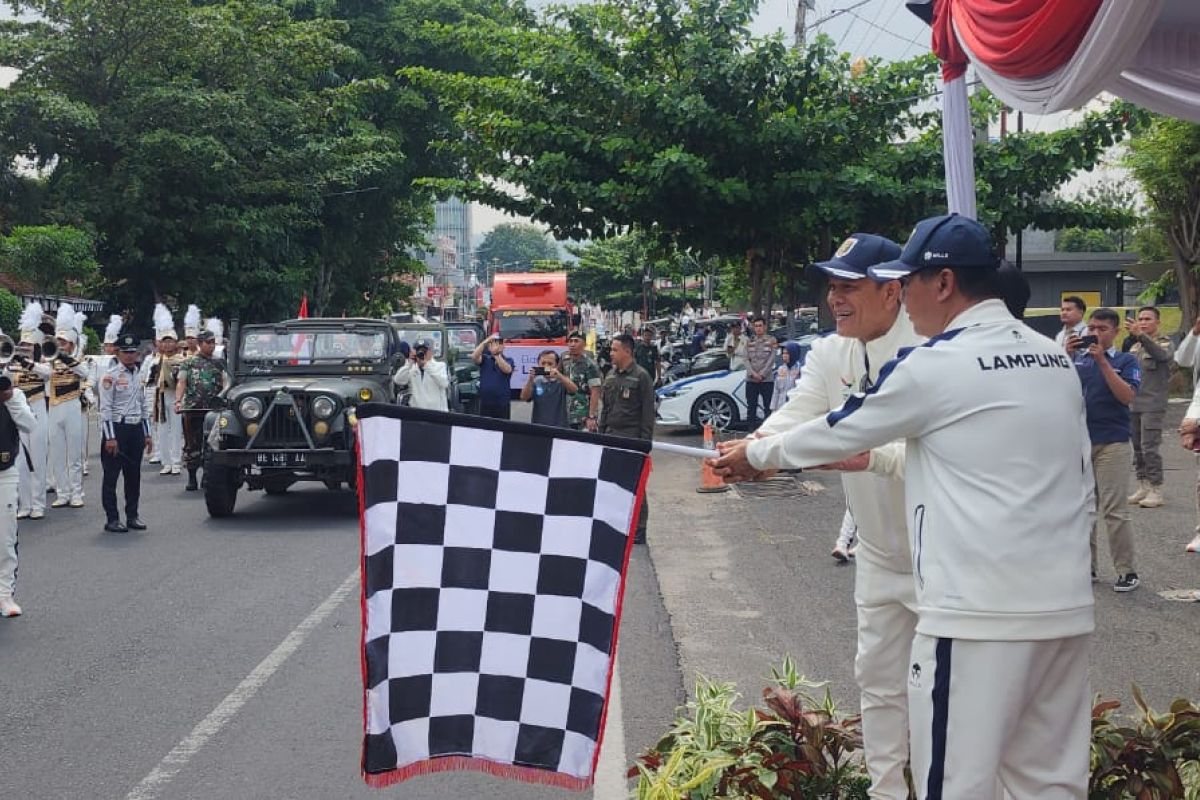 Pj Gubernur Lampung lepas pawai atlet PON XXI