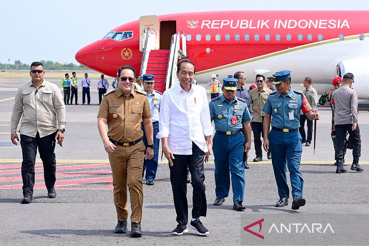 Presiden Jokowi perintahkan Menhub ubah status Bandara IKN jadi komersial