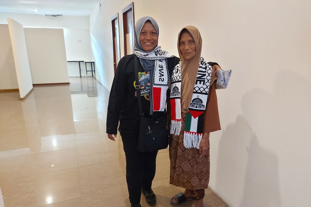 Nenek penjual kacang di Batam sumbangkan Rp14 juta untuk Palestina