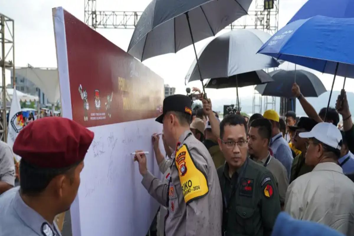 Kapolda Sulbar meminta semua pihak jaga demokrasi yang sejuk dan damai