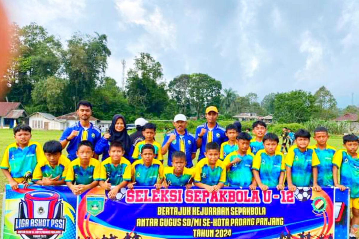 Pj. Wako Padang Panjang dukung turnamen sepakbola usia dini