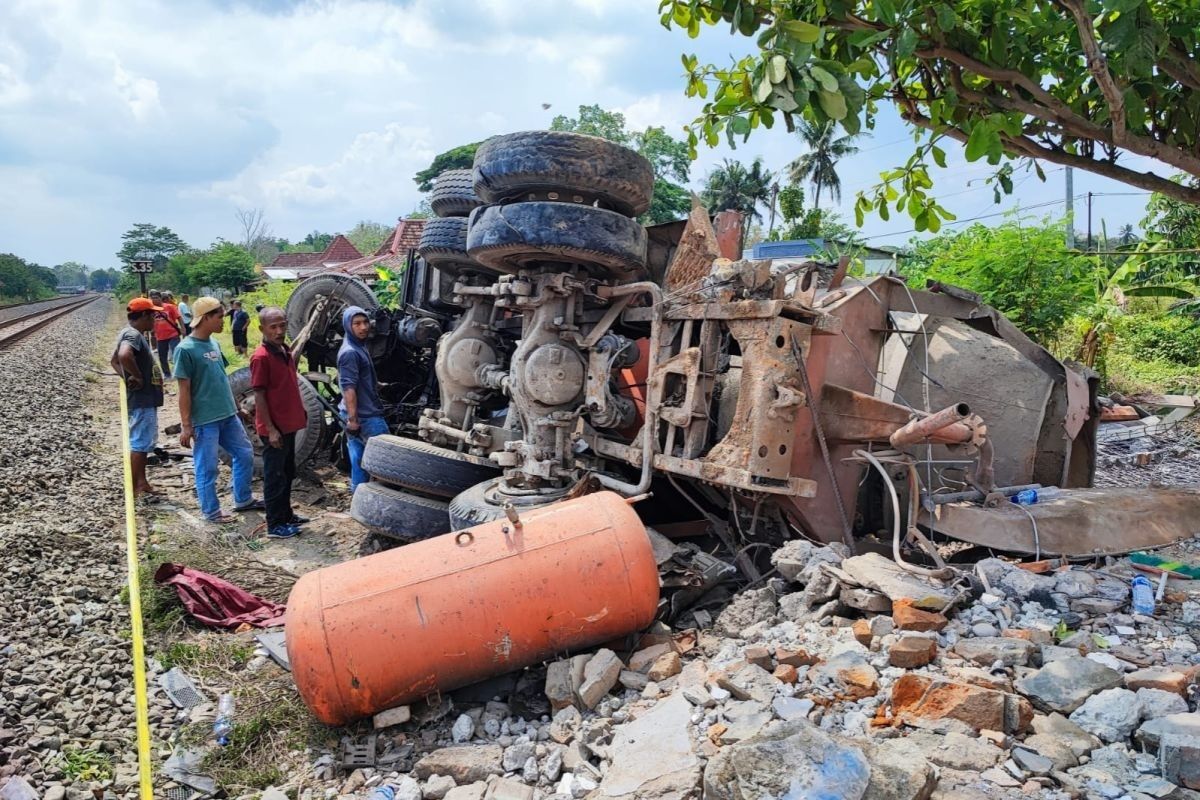 PT Kereta Api proses hukum sopir truk yang tertabrak KA Taksaka di Bantul