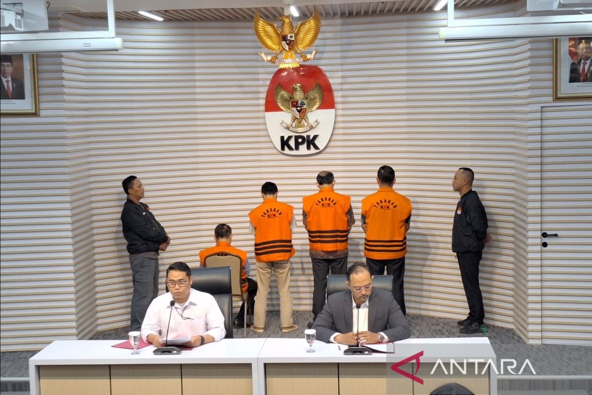 KPK tahan empat tersangka korupsi pengadaan CCTV Bandung Smart City