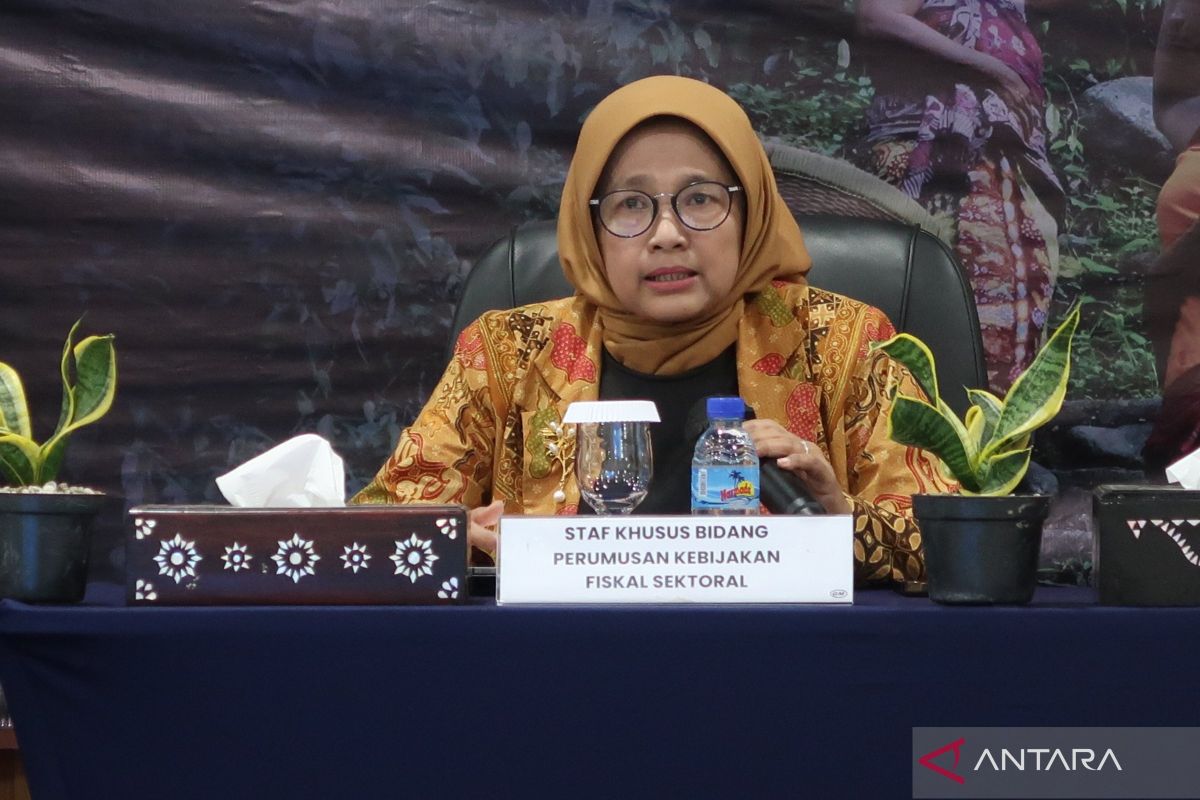 PMI manufaktur yang terkontraksi dua bulan beruntun akibat permintaan turun