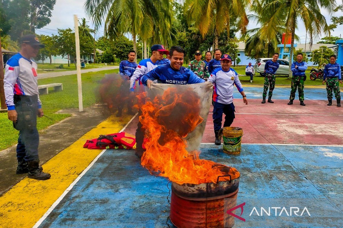 Pemkab Natuna sosialisasikan bahaya kebakaran kepada Satrad 212