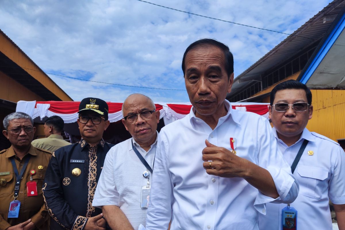 Presiden Jokowi sebut harga beras di Indonesia mahal dipicu harga skema FOB