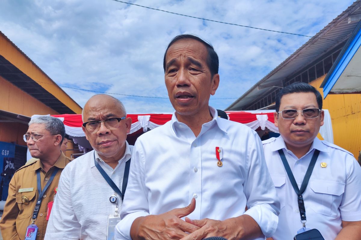 Presiden Jokowi respons 44 kementerian bentukan Prabowo