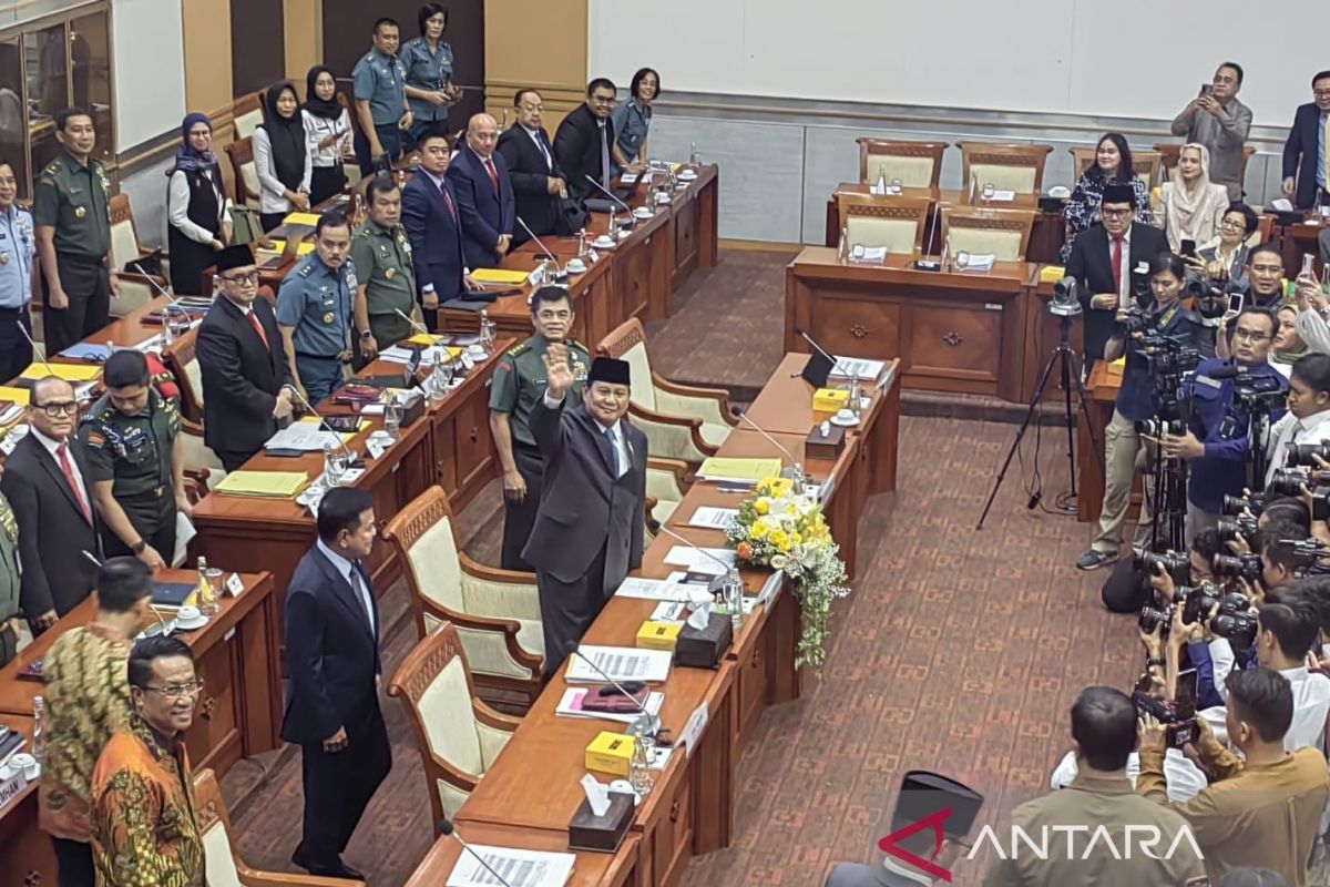 Rapat terakhir Menhan Prabowo di DPR RI sebelum jadi Presiden