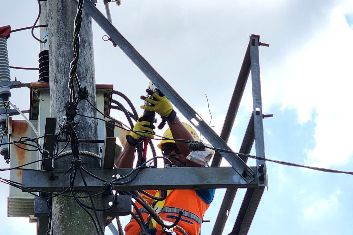 Hujan deras hingga cuaca ekstrem di Lampung, ini tips aman kelistrikan PLN