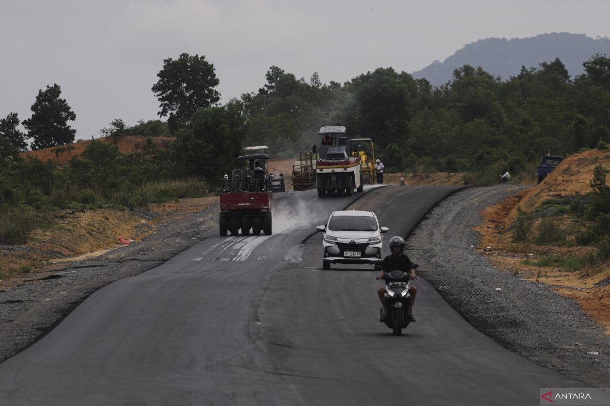 PUPR bangun 5.999 km jalan nasional baru