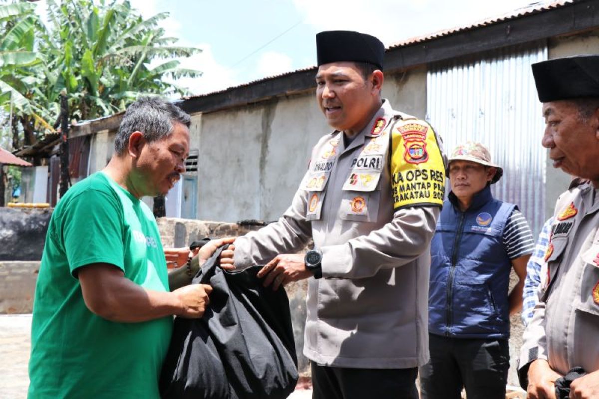 Polres Lambar salurkan bantuan sembako untuk korban kebakaran