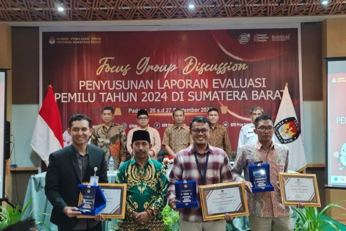 Dukung Kelancaran Pelaksanaan Pemilu 2024, KPU Sumbar Beri Penghargaan untuk PLN UID Sumbar