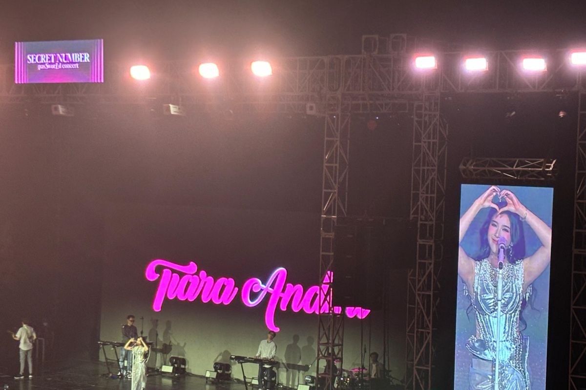 "Flip It Up" dari Tiara Andini buka konser tunggal Secret Number