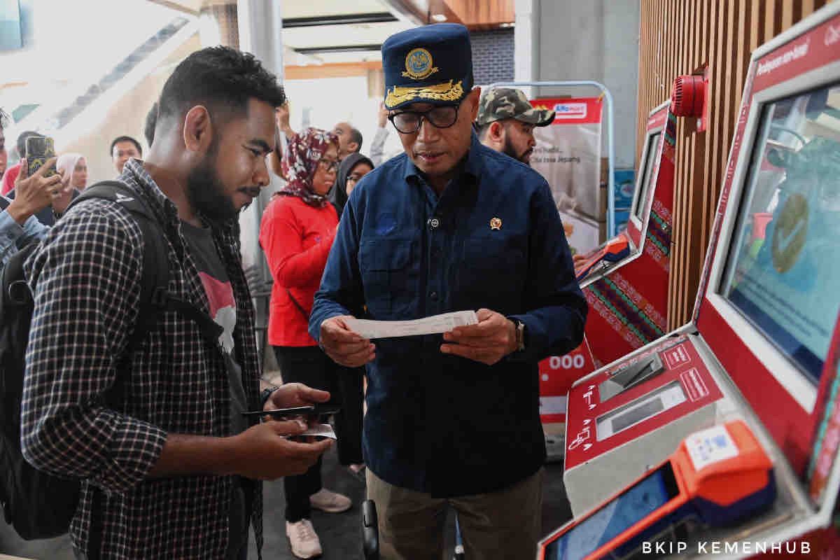 Pakai kereta ke Bandara Soekarno-Hatta bebas kemacetan