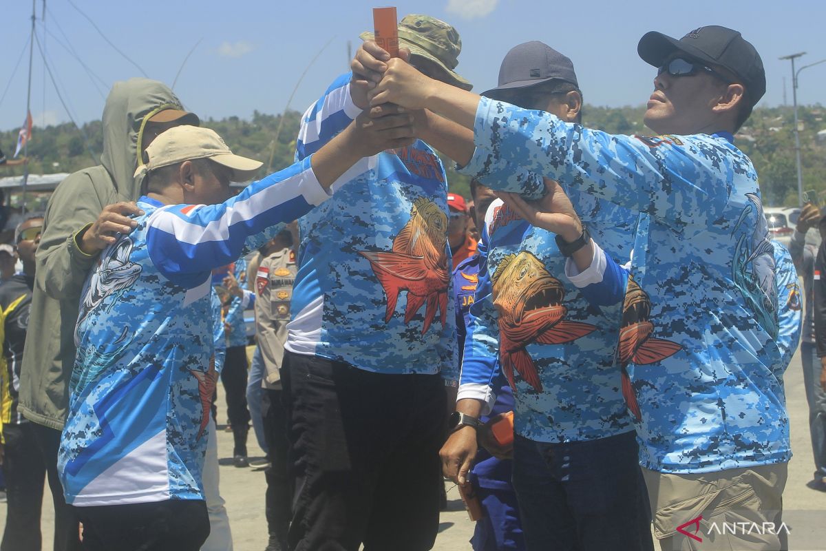 Sebanyak 345 pemancing ramaikan turnamen mancing Piala Kapolda NTT