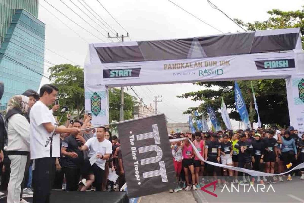 Dibuka Abdul Rasyid, Ribuan masyarakat Kobar ikuti lomba lari Pangkalan Bun 10k