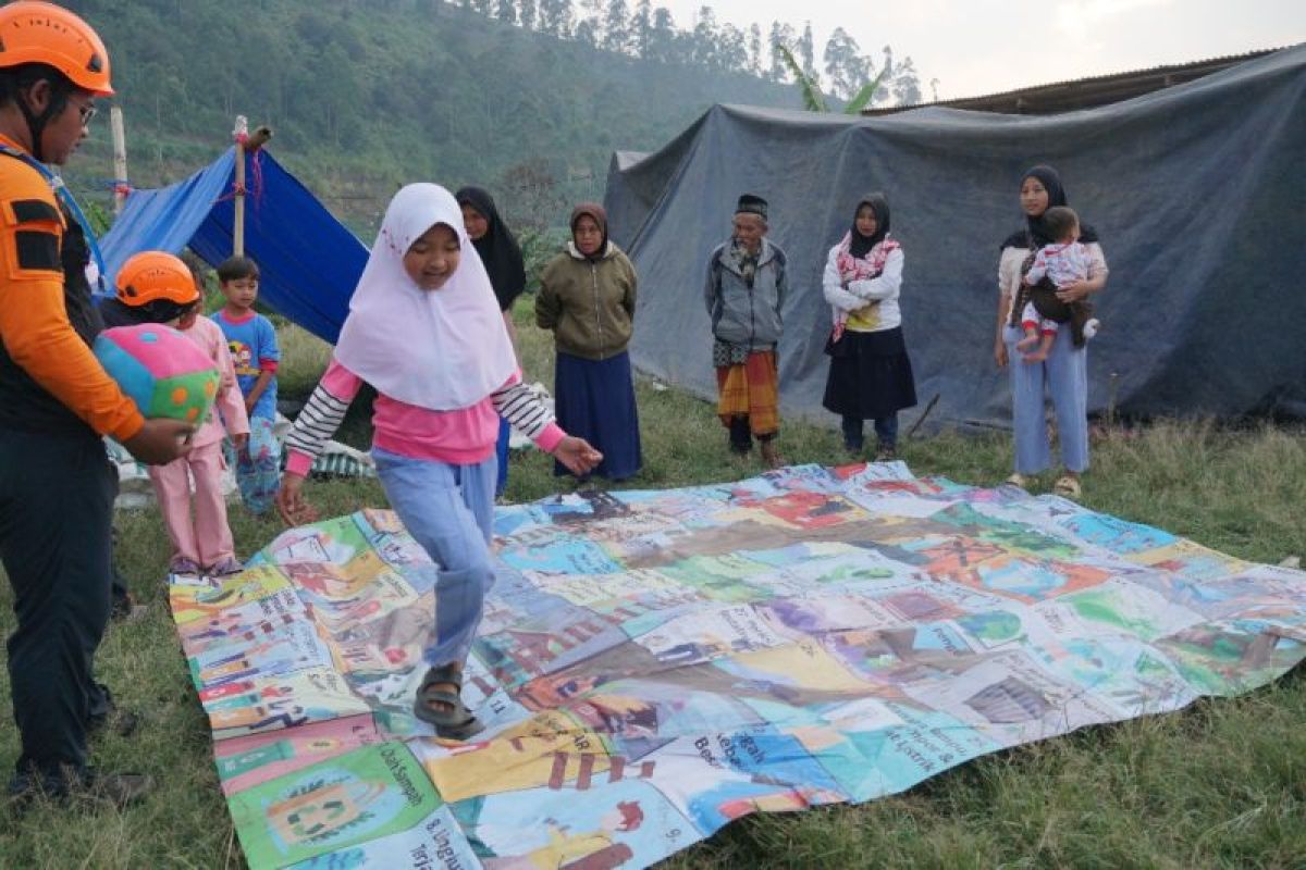 Taman Ceria hingga dapur umum Dompet Dhuafa buat senyum penyintas gempa Jawa Barat