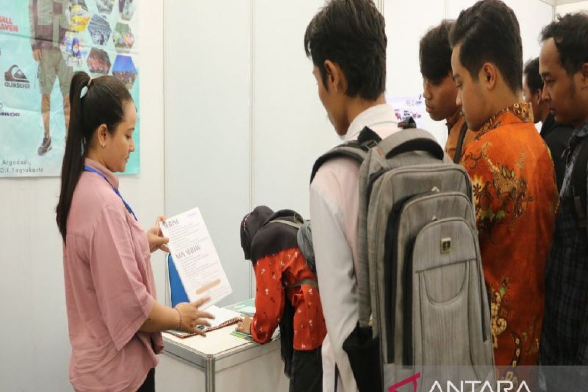 Disnakertrans Kulon Progo sebut 2.317 siswa minat kerja ASN-perusahaan