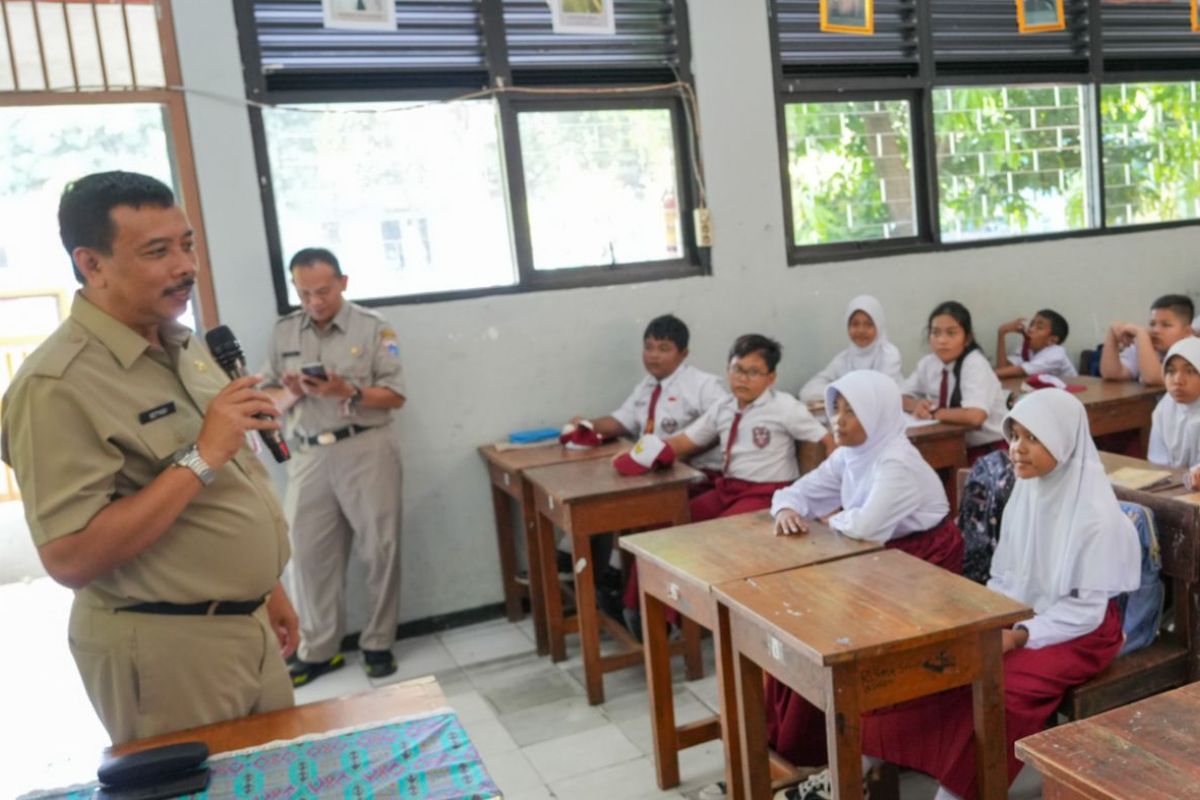 Pemkot Jakut tanamkan nilai antikorupsi