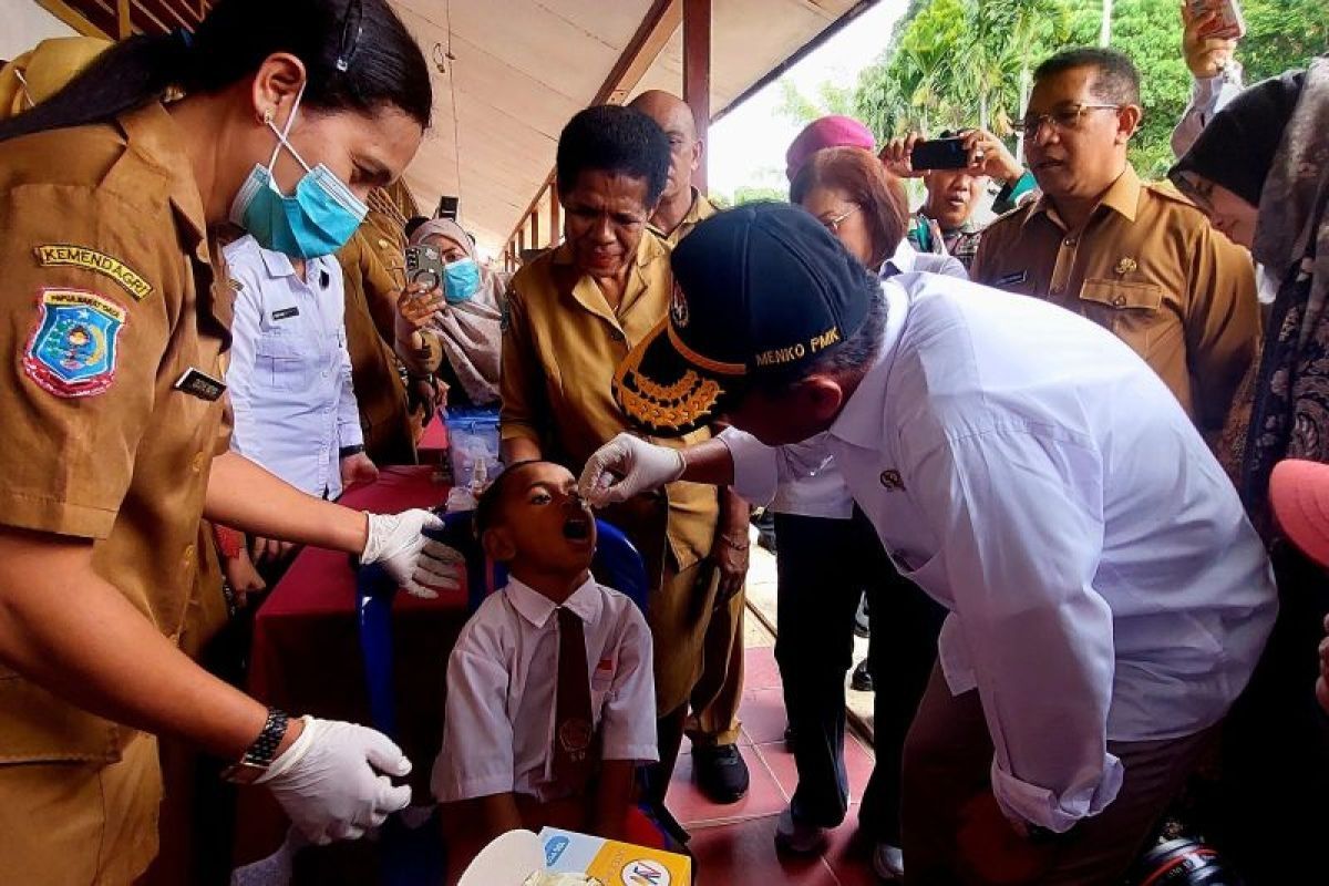 Menteri PMK Muhadjir Effendy sebut masih ada anak di beberapa kabupaten kena polio