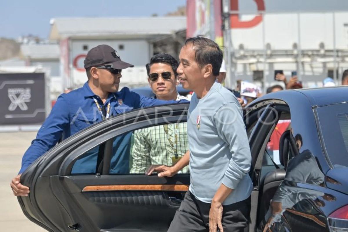 Presiden Jokowi nonton MotoGP Mandalika 2024