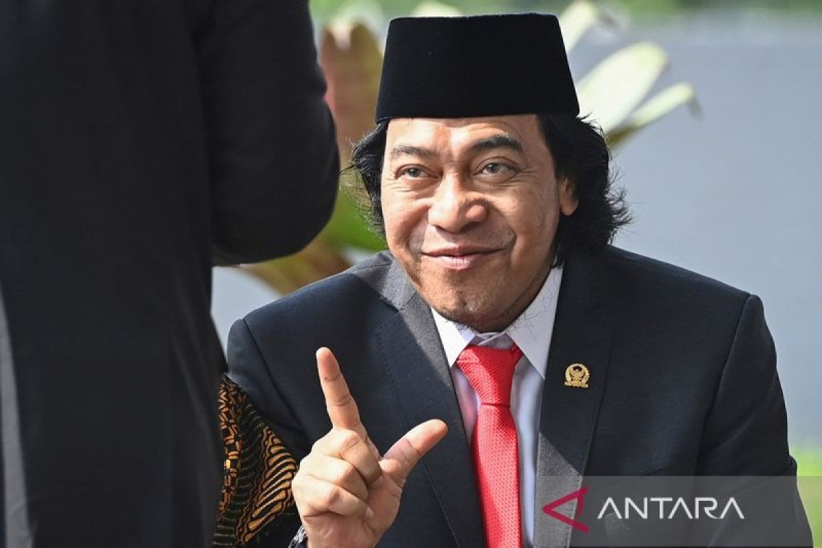 Kelakar Komeng merasa ngantuk setelah hadiri pelantikan DPD RI