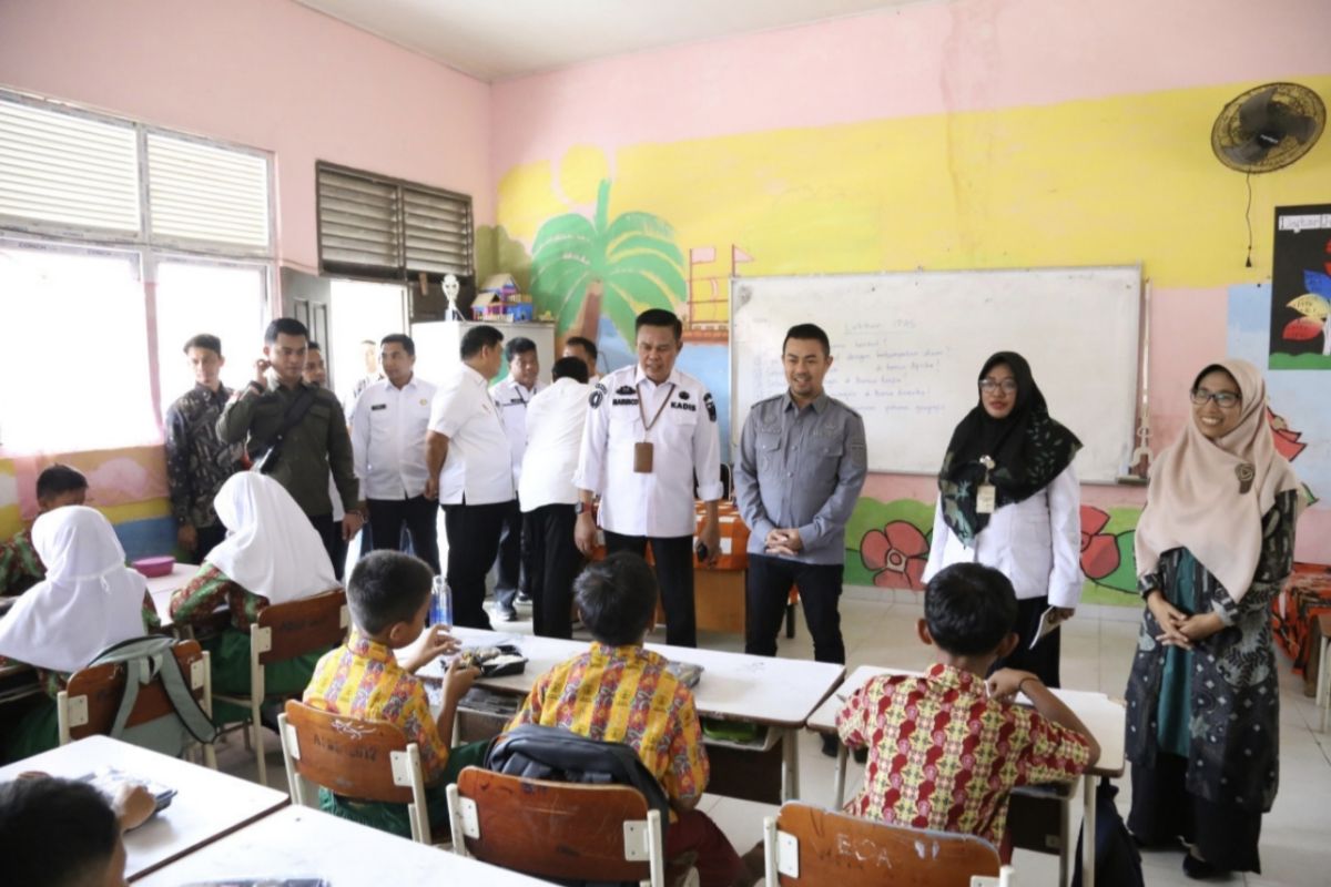 Simulasi makan bergizi gratis dilakukan di sekolah pinggiran Pekanbaru