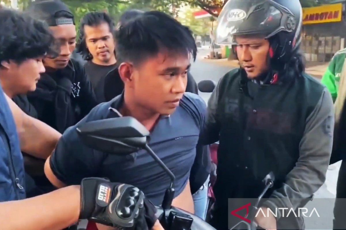 Polrestabes Makassar bekuk dua polisi gadungan