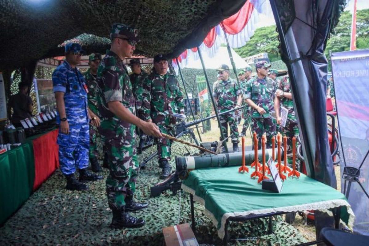 Pangdam XIII/Merdeka  buka pameran alutsista sambut HUT ke-79 TNI