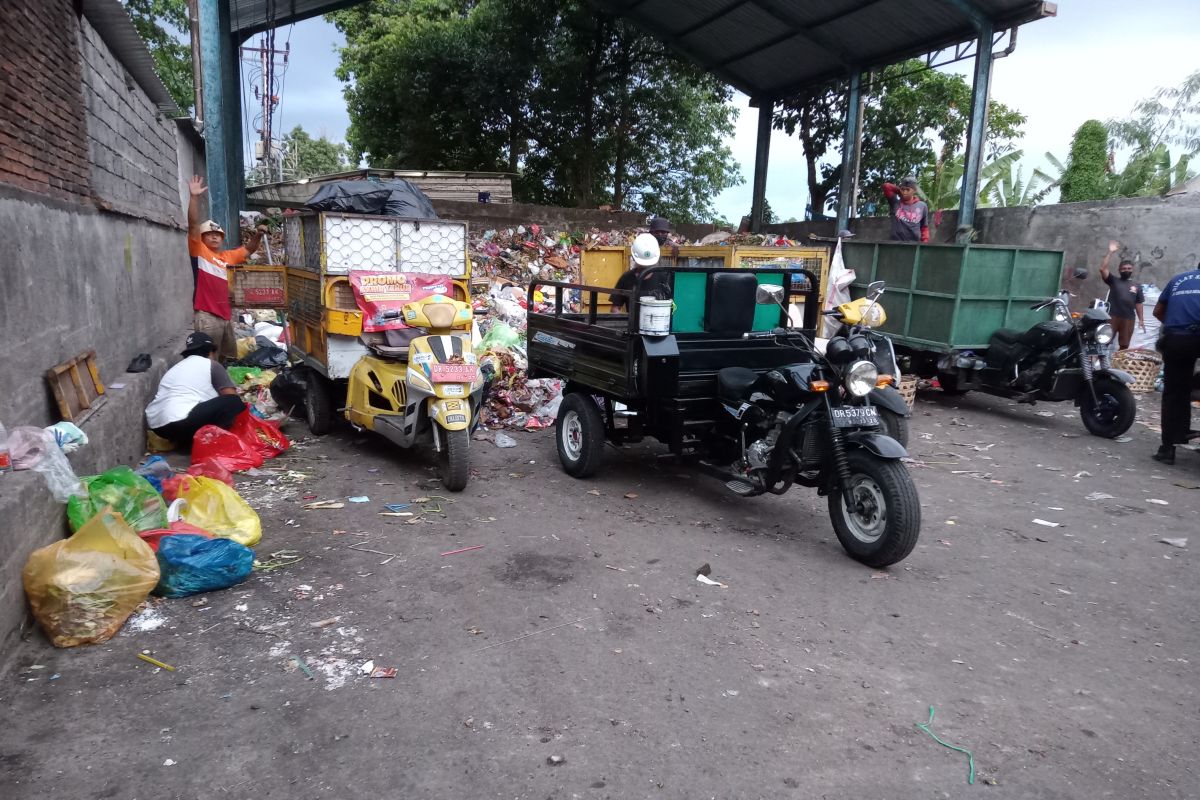 TPST Sandubaya Mataram dilirik investor menjadi tempat buat biji plastik