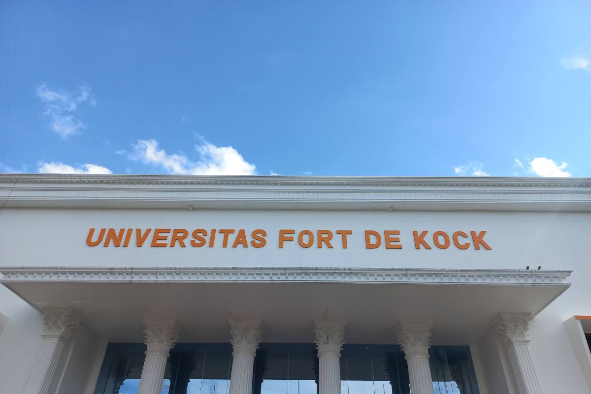 Pemkot Bukittinggi wujudkan Program 1 Rumah 1 Sarjana dengan Universitas Fort De Kock