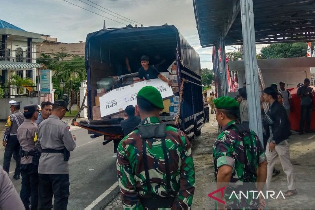 Logistik Pilkada 2024 tiba di Natuna usai tempuh perjalanan laut dua hari