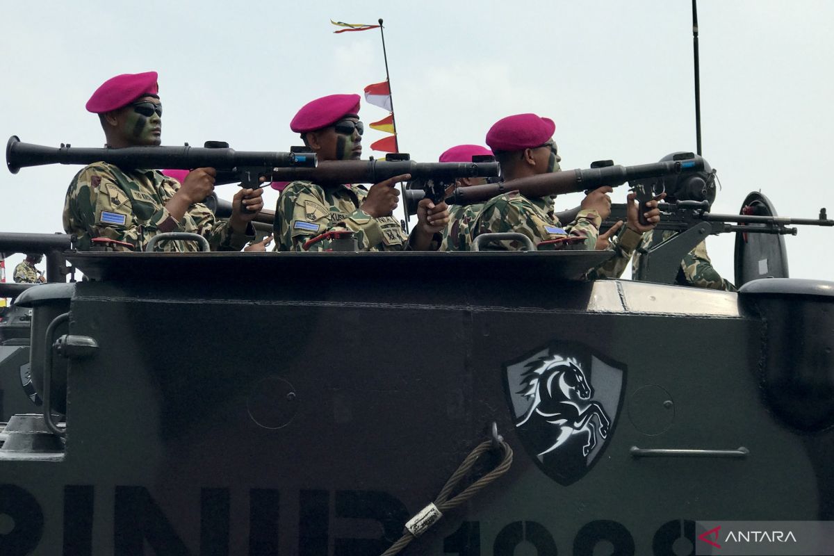 TNI persilakan warga menyaksikan langsung perayaan HUT Ke-79 TNI di Monas Jakarta