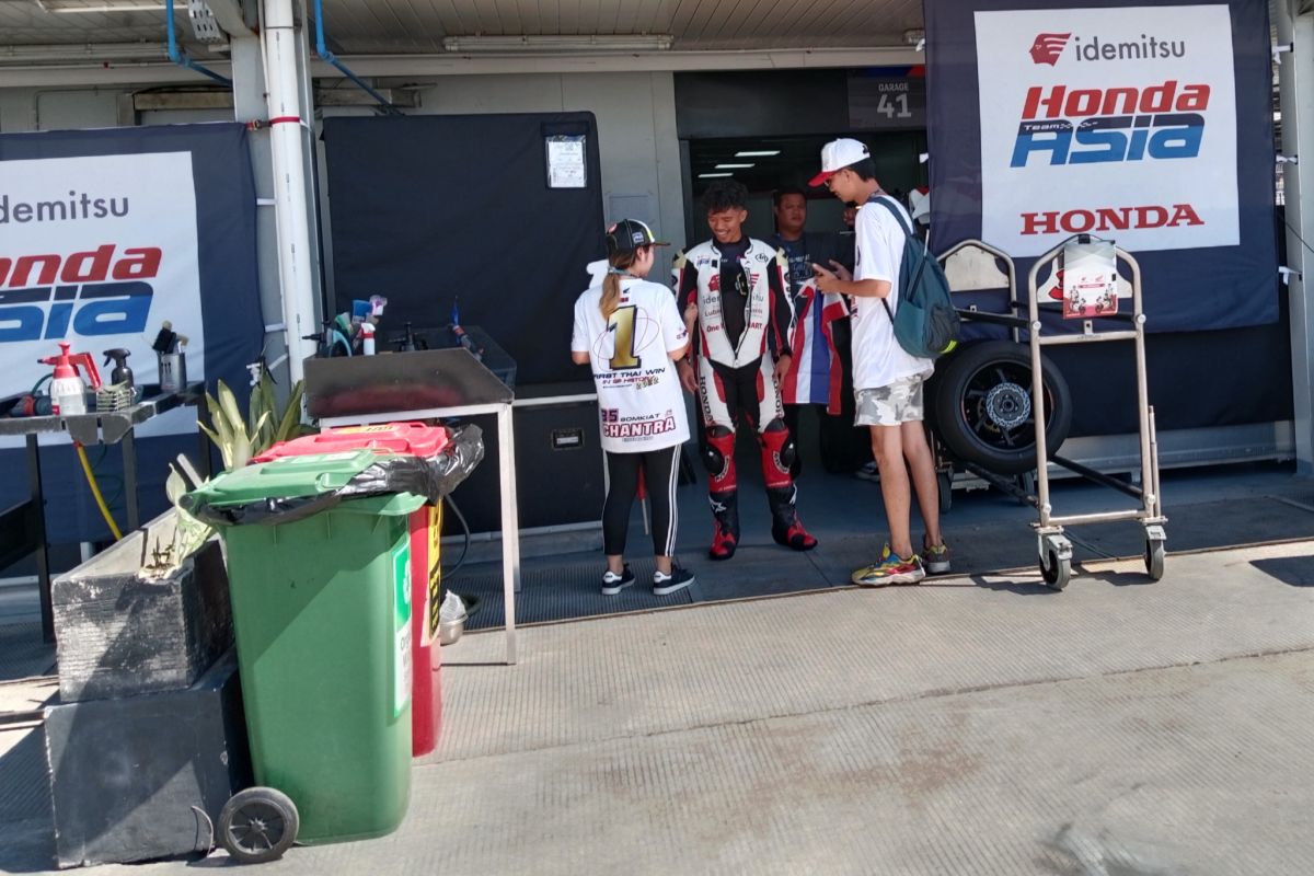 DLH sisir sisa sampah ajang MotoGP di Mandalika Lombok Tengah