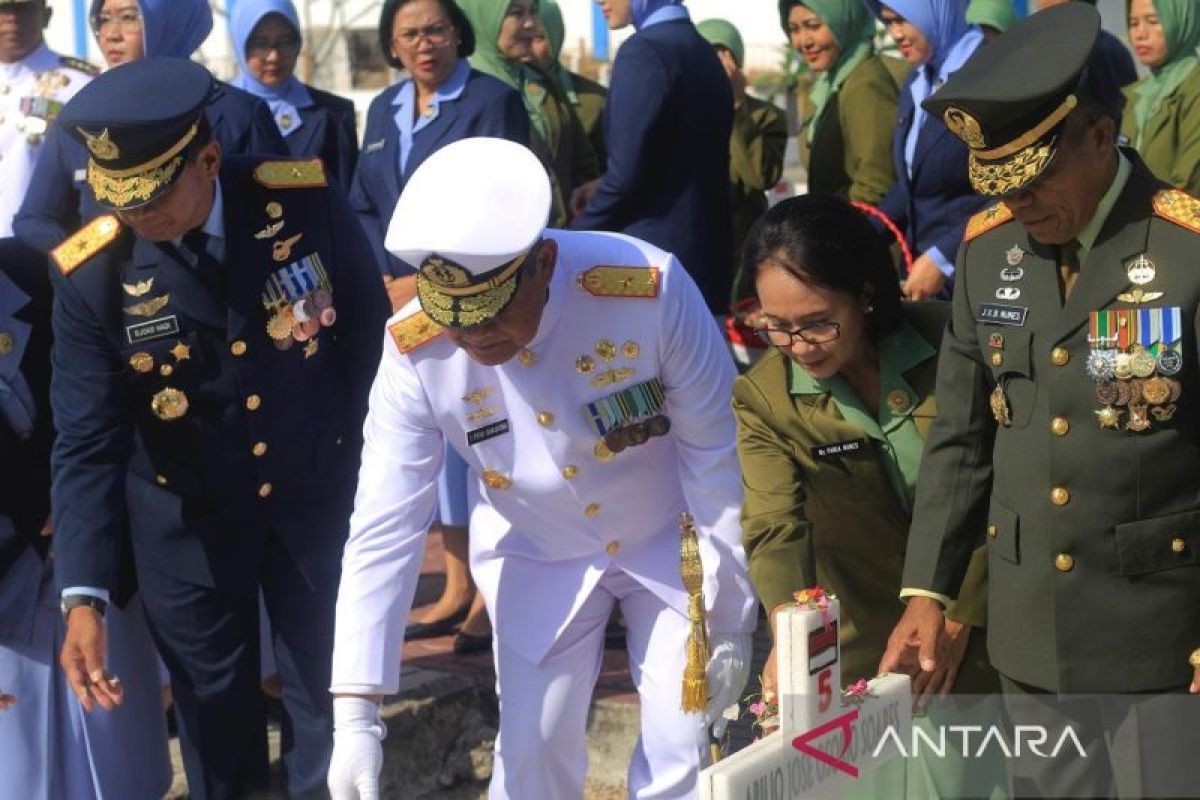 Komandan Korem ajak personel TNI hormati jasa para pahlawan