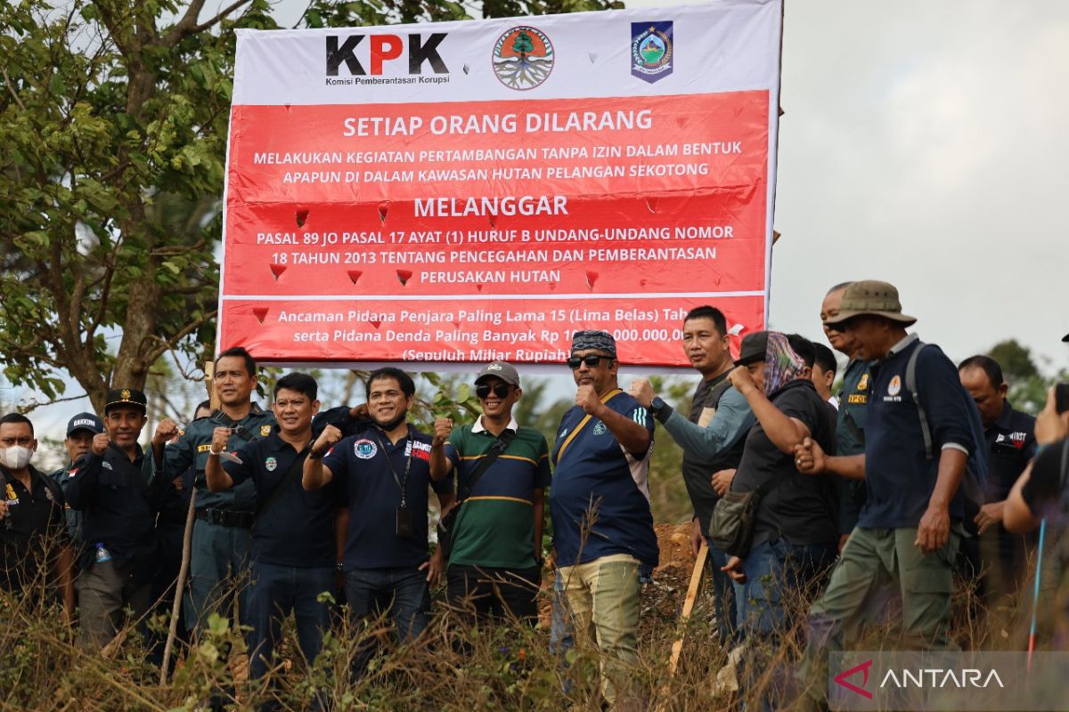 KPK tutup lokasi tambang emas ilegal di Sekotong Lombok Barat