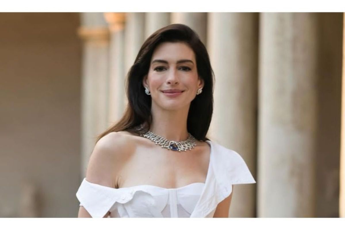 Anne Hathaway dikonfirmasi akan kembali ke "Princess Diaries 3"