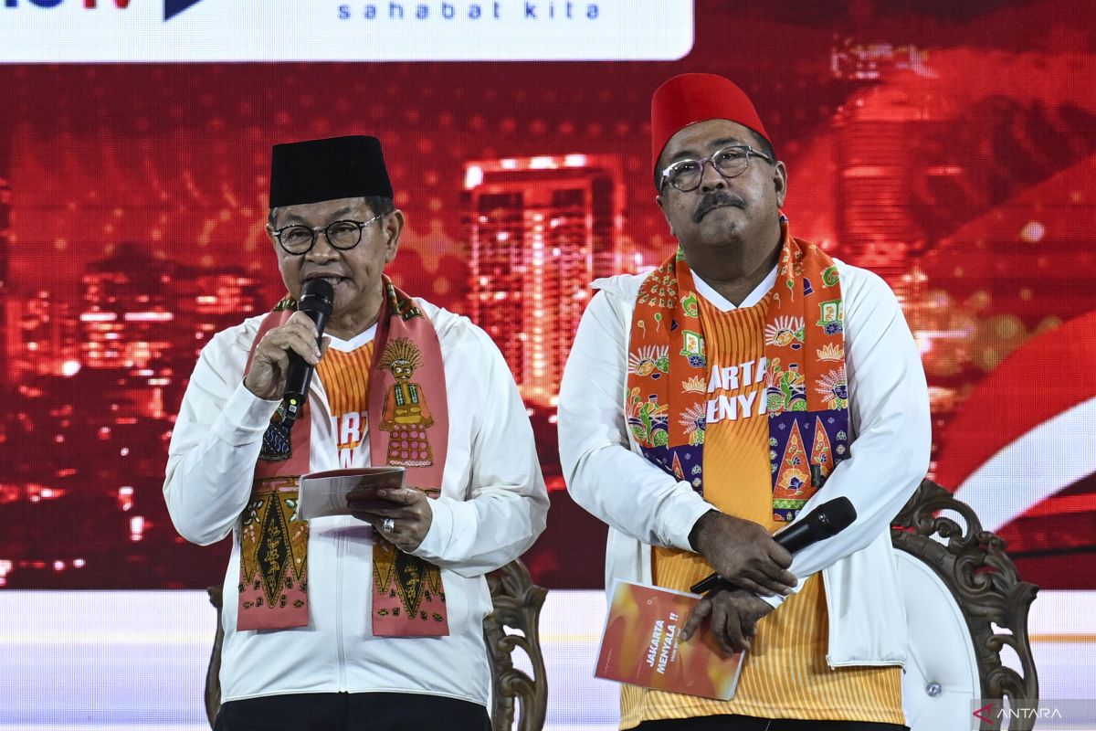 Peci merah Rano Karno lambangkan sejarah Betawi