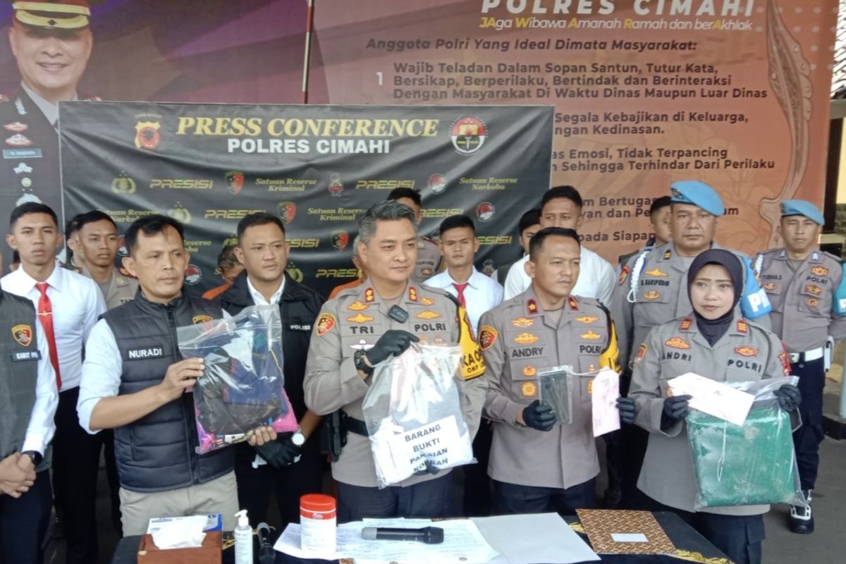 Polres Cimahi ringkus dua kakek yang cabuli anak usia 11 tahun