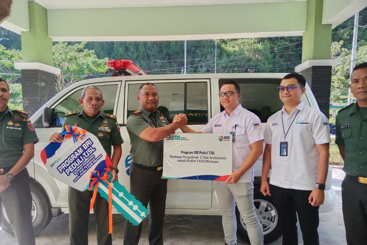 Kodam XIV/Hasanuddin menerima dua bantuan ambulans dari BRI