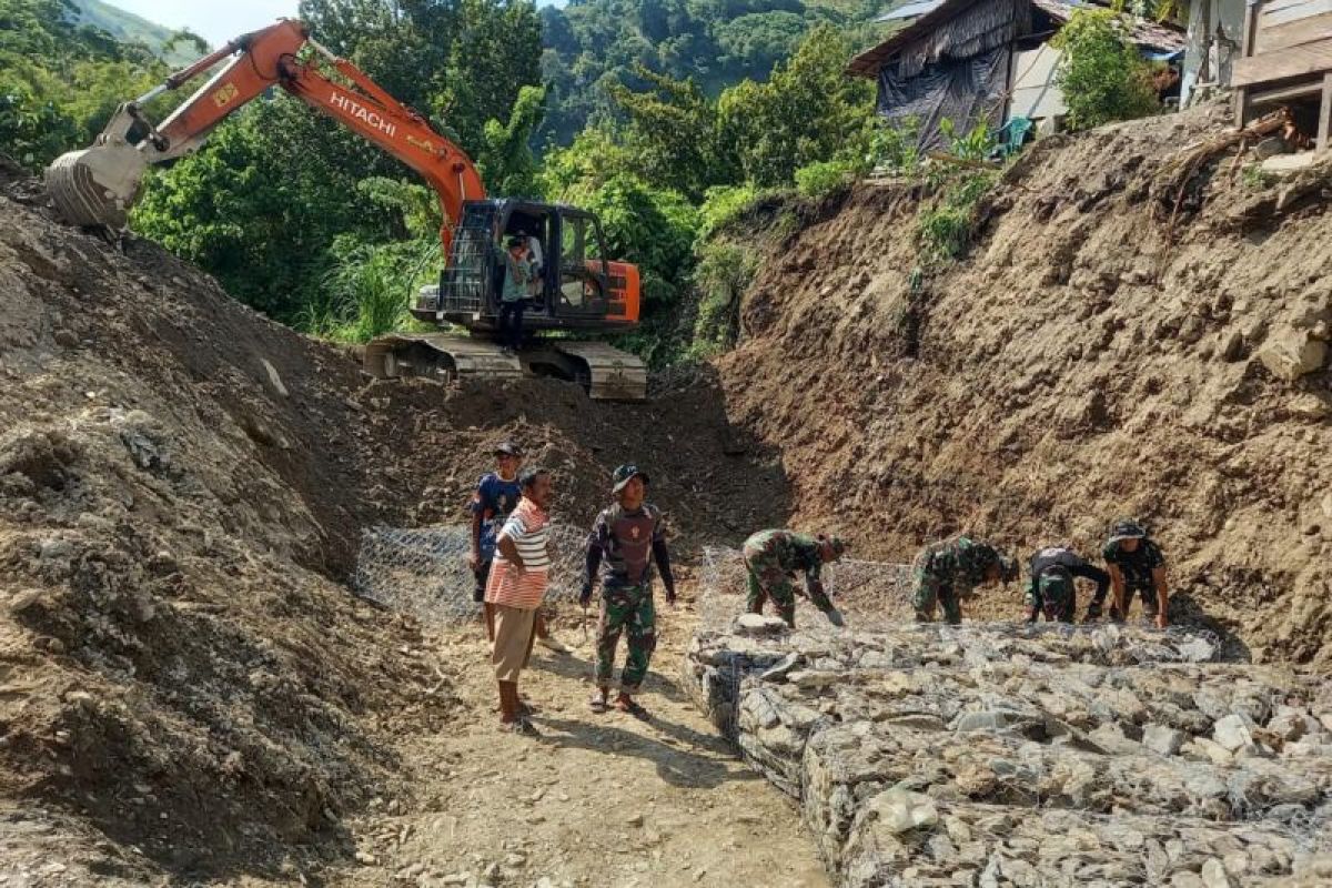 Kodim 1306/Palu berupaya mitigasi bencana dengan normalisasi sungai