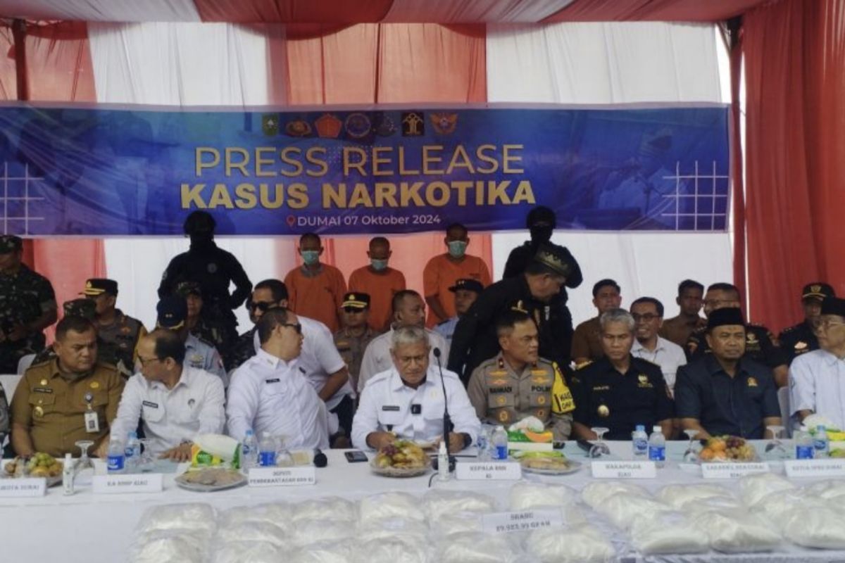 Ekspos 29,9 kg sabu di Dumai, Komjen Marthinus ingatkan bandar narkoba